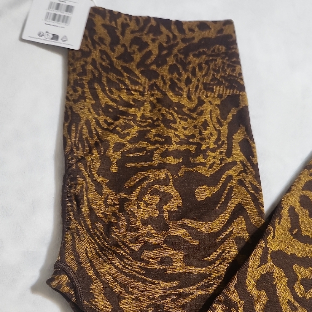Gymshark Wild Patterned Leggings in Brown and Tan - Picture 7 of 9